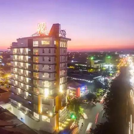 Great Diponegoro Hotel Surabaya Buitenkant foto