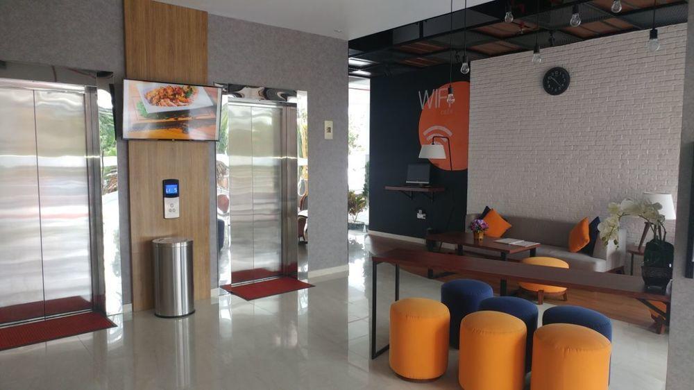 Great Diponegoro Hotel Surabaya Buitenkant foto