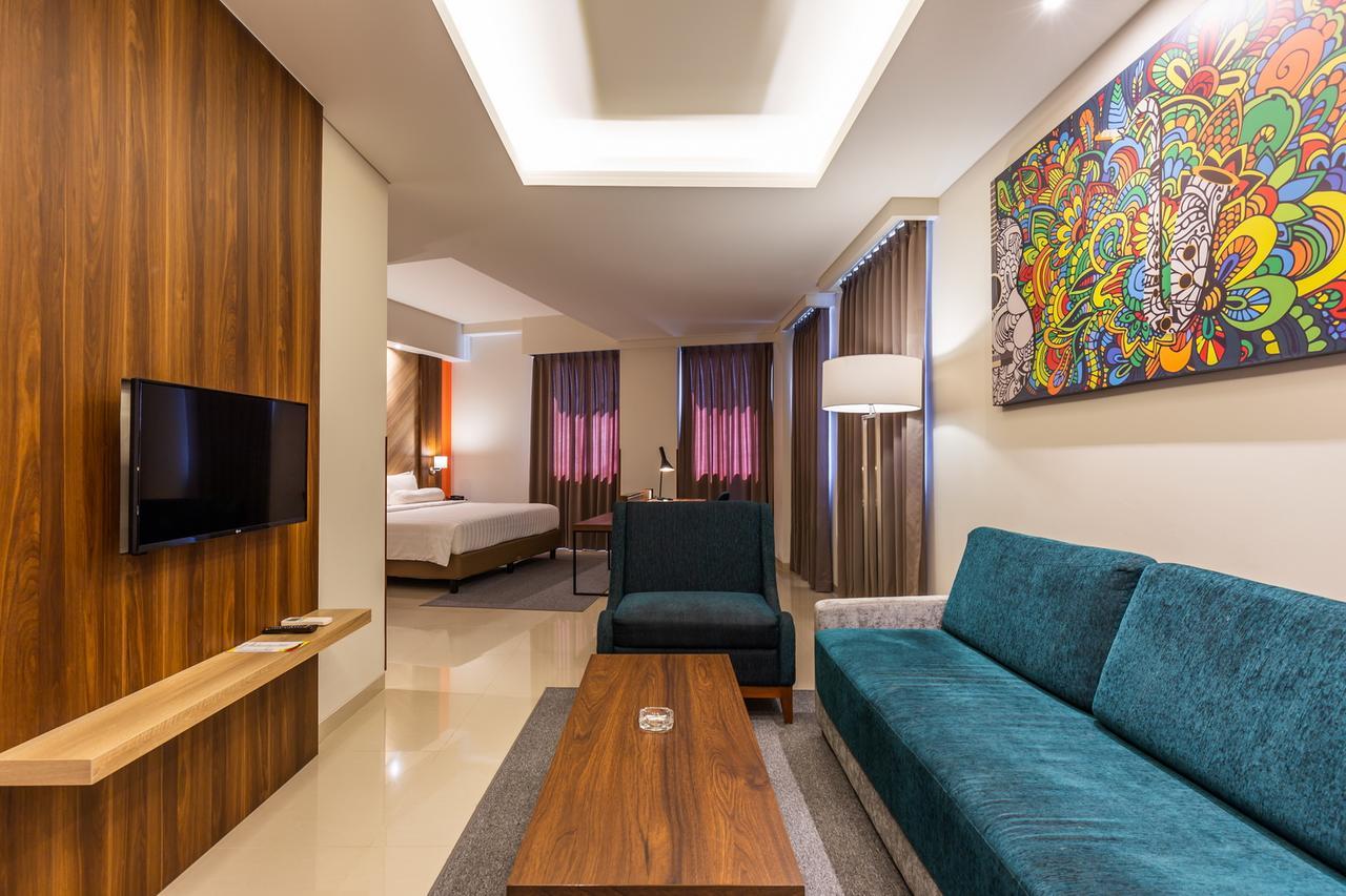 Great Diponegoro Hotel Surabaya Buitenkant foto