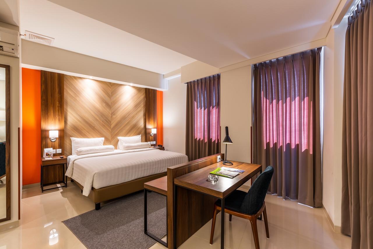 Great Diponegoro Hotel Surabaya Buitenkant foto